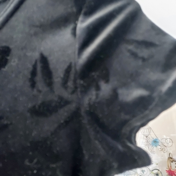 BLACK Velvet Dress - Picture 3 of 6